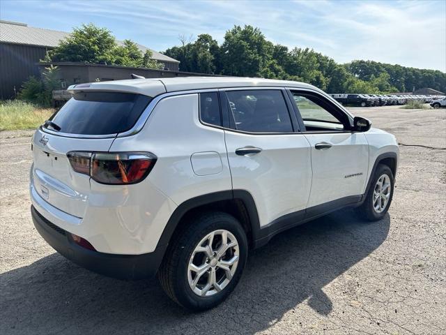 new 2024 Jeep Compass car, priced at $25,999