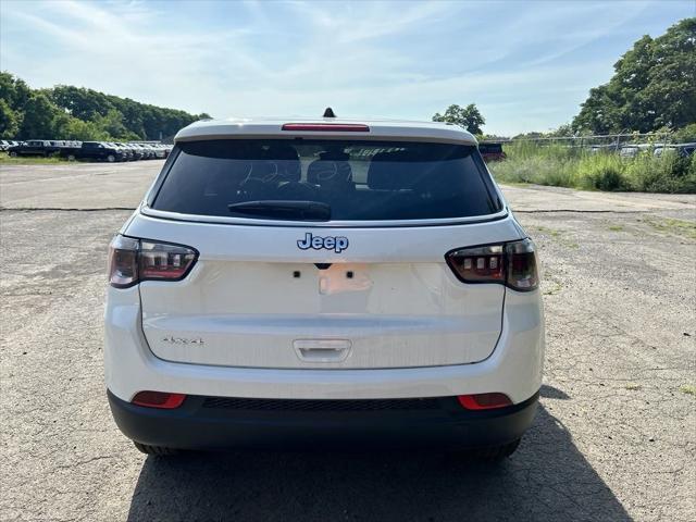 new 2024 Jeep Compass car, priced at $25,999