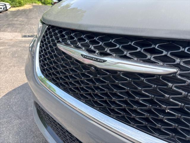 used 2022 Chrysler Pacifica car, priced at $22,911