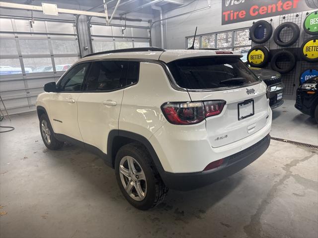 new 2024 Jeep Compass car, priced at $29,998