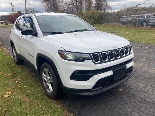 new 2024 Jeep Compass car, priced at $29,998