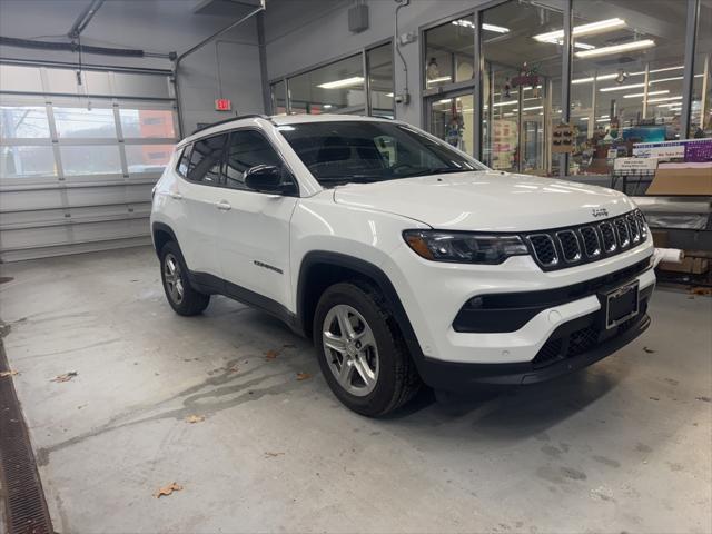 new 2024 Jeep Compass car, priced at $29,998