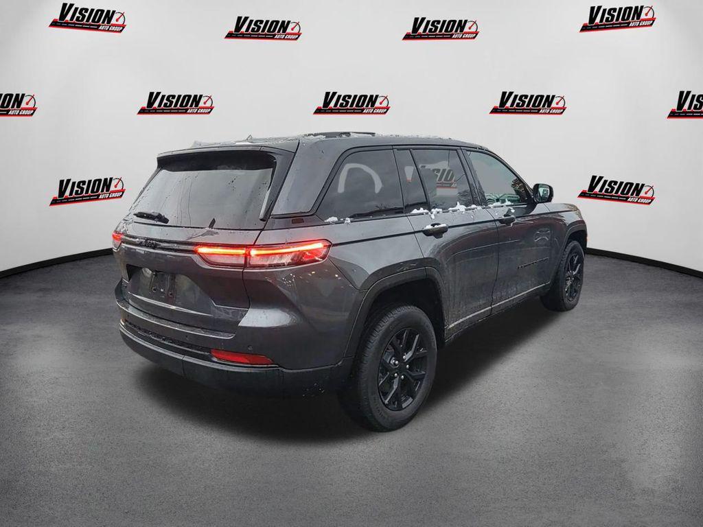 used 2025 Jeep Grand Cherokee car, priced at $39,700