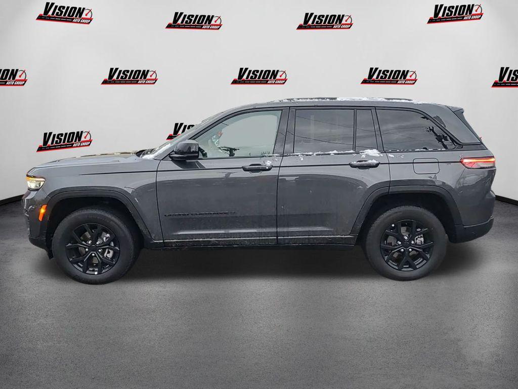 used 2025 Jeep Grand Cherokee car, priced at $39,700