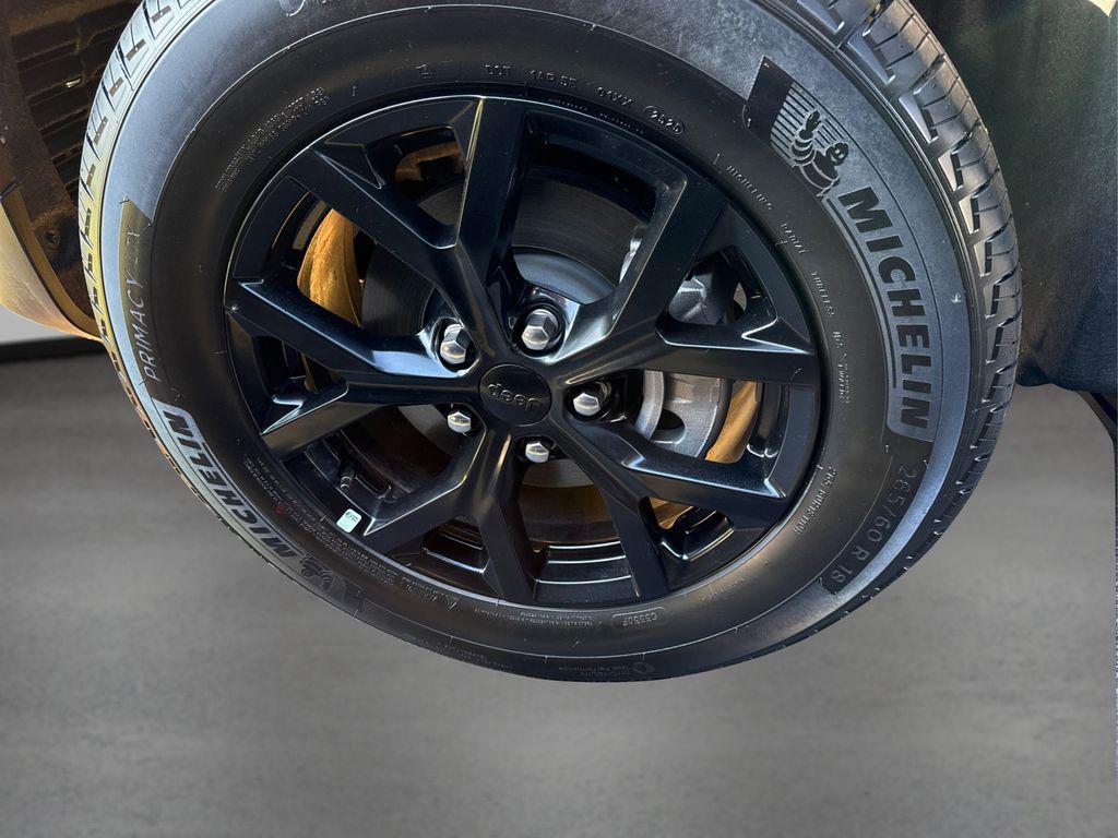 used 2025 Jeep Grand Cherokee car, priced at $39,700