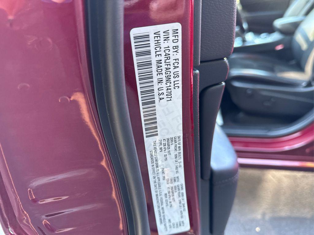 used 2022 Jeep Grand Cherokee car, priced at $32,400