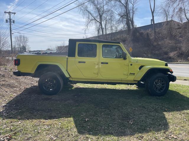 new 2024 Jeep Gladiator car, priced at $42,749