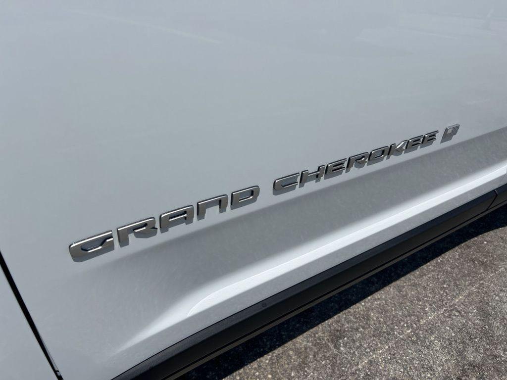 new 2025 Jeep Grand Cherokee L car, priced at $40,825
