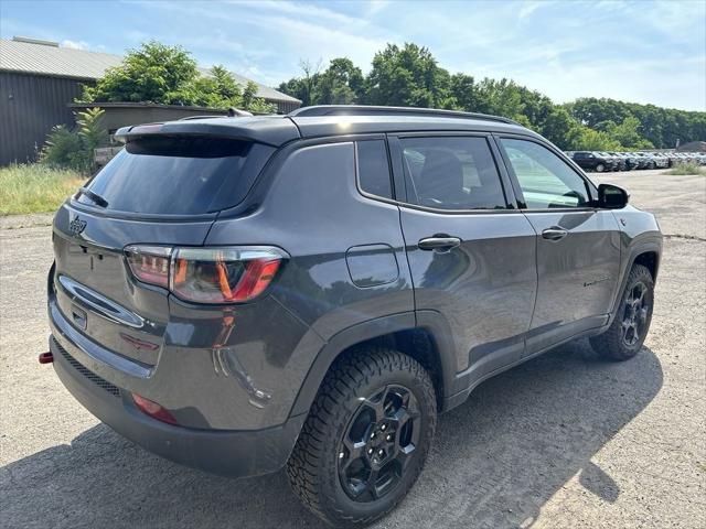 new 2024 Jeep Compass car, priced at $33,499