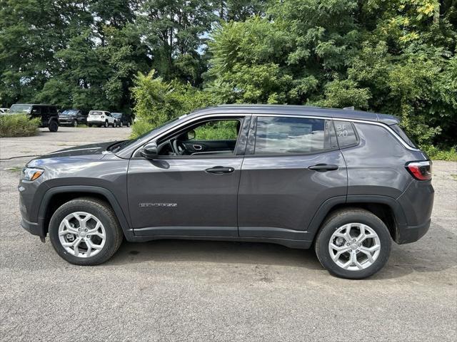 new 2024 Jeep Compass car, priced at $27,499