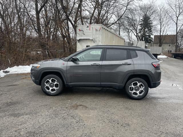 new 2022 Jeep Compass car, priced at $28,499