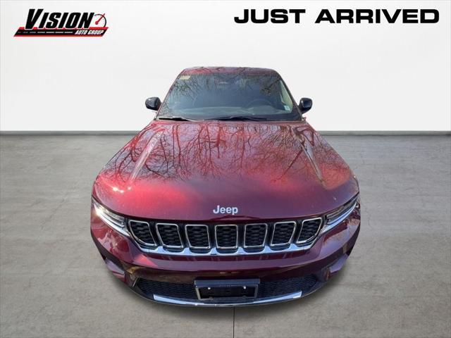new 2025 Jeep Grand Cherokee car, priced at $40,253