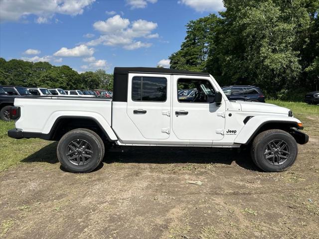 new 2024 Jeep Gladiator car, priced at $41,749