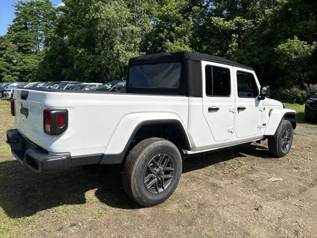 new 2024 Jeep Gladiator car, priced at $41,749