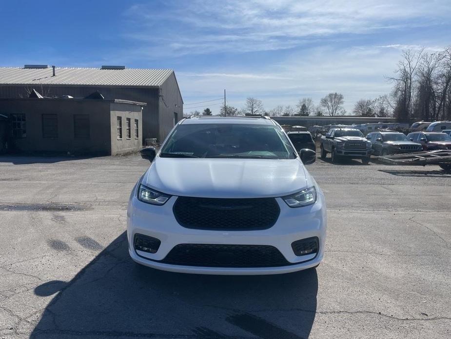 new 2024 Chrysler Pacifica car, priced at $43,499