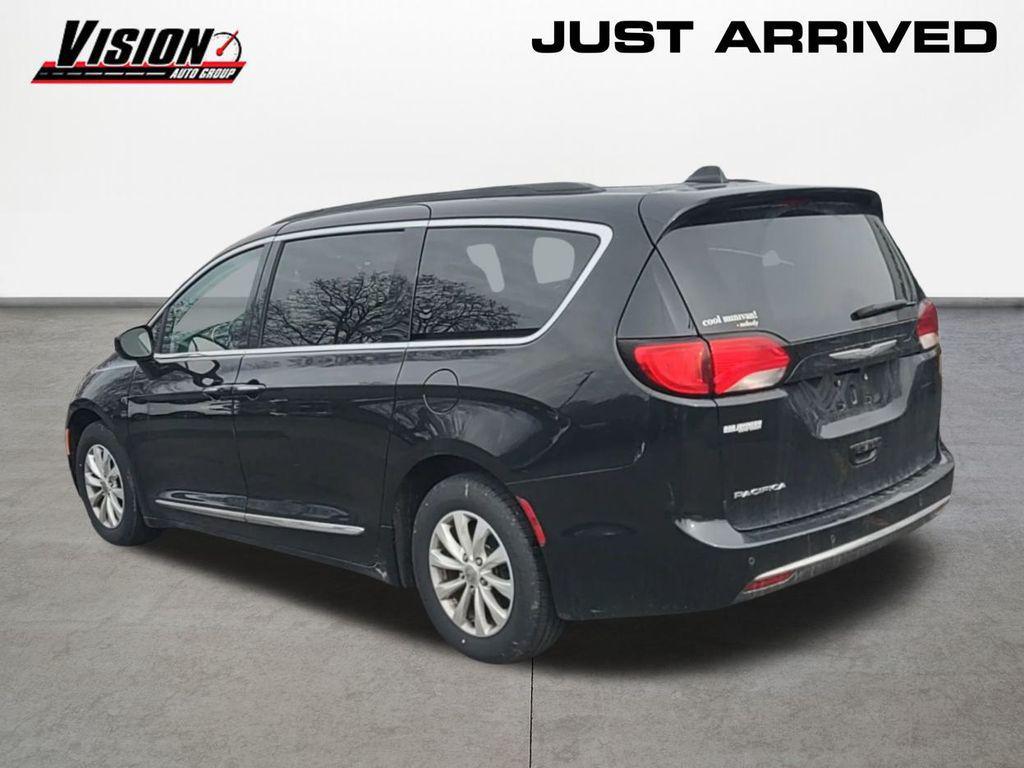 used 2017 Chrysler Pacifica car, priced at $14,200