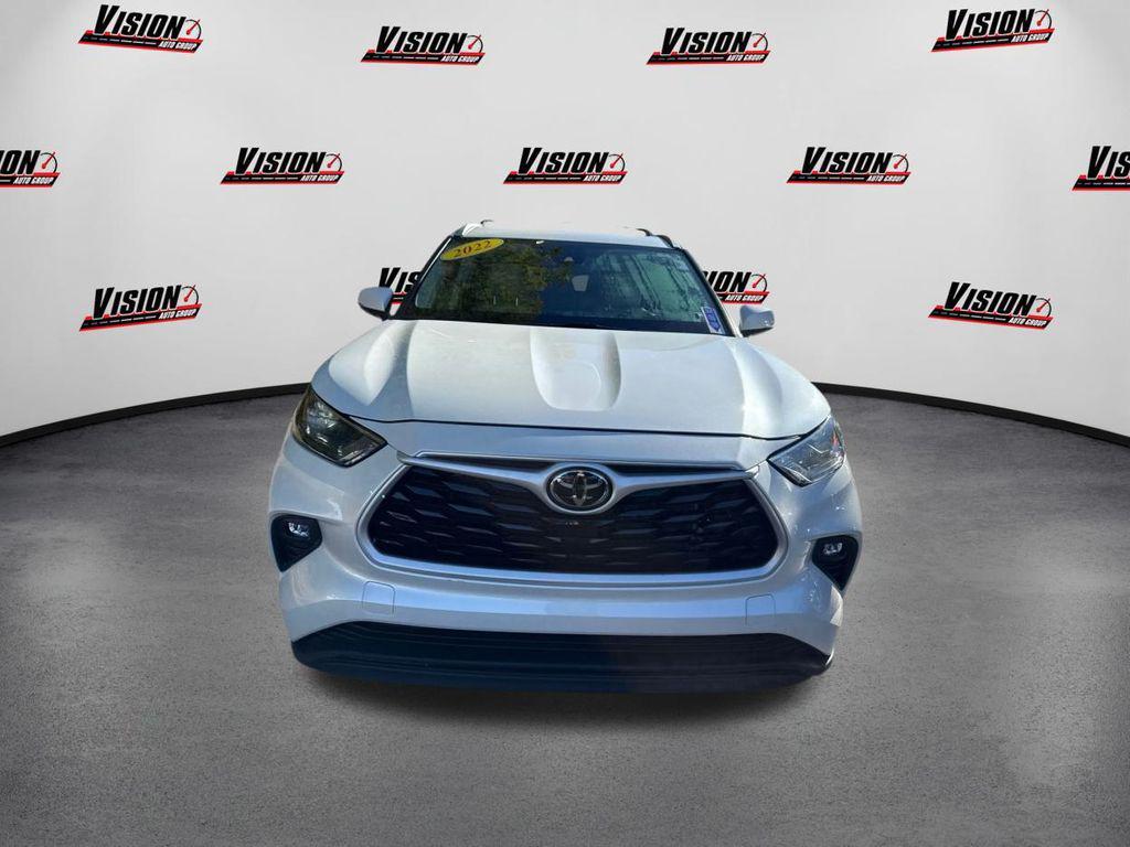 used 2022 Toyota Highlander car, priced at $30,979