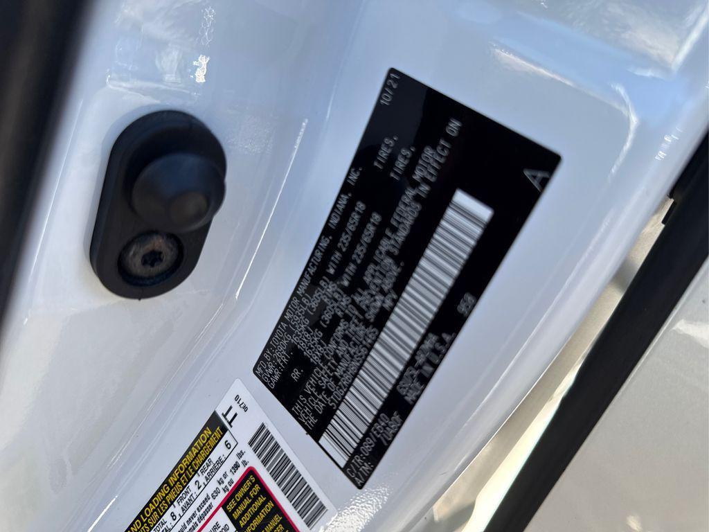 used 2022 Toyota Highlander car, priced at $30,979