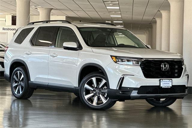 new 2025 Honda Pilot car, priced at $55,760