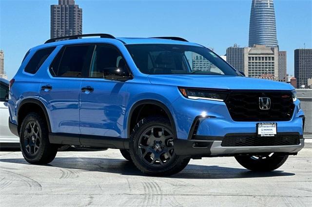 new 2025 Honda Pilot car, priced at $51,250