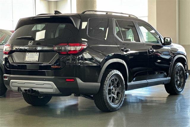 new 2025 Honda Pilot car, priced at $50,795