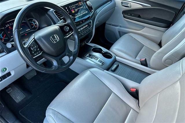 used 2022 Honda Pilot car, priced at $27,991