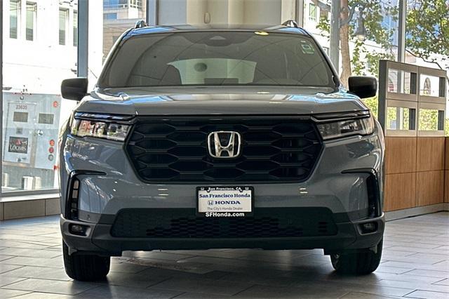 new 2025 Honda Pilot car, priced at $42,050