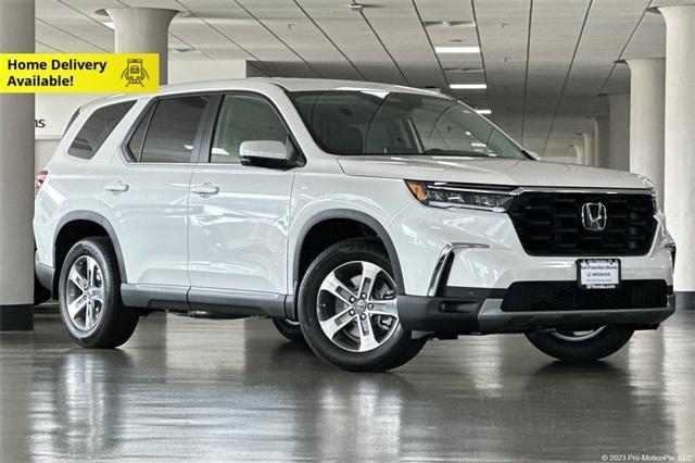 new 2025 Honda Pilot car, priced at $47,550