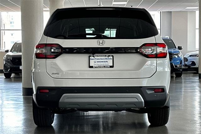 new 2025 Honda Pilot car, priced at $47,550