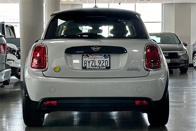 used 2022 MINI SE Hardtop car, priced at $23,932