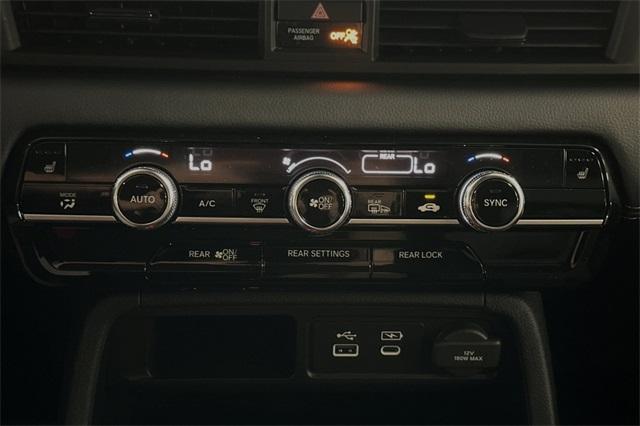 new 2025 Honda Pilot car, priced at $47,550