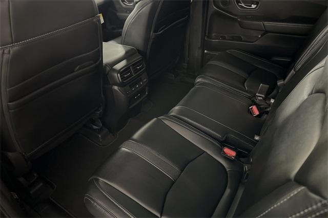 new 2025 Honda Pilot car, priced at $47,550