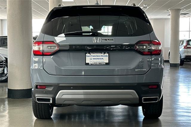 new 2025 Honda Pilot car, priced at $49,350