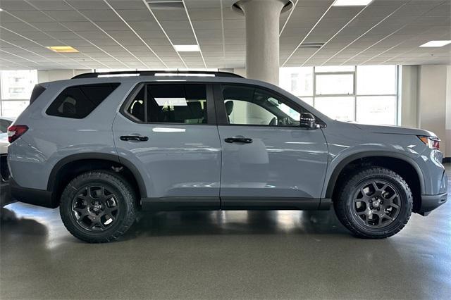 new 2025 Honda Pilot car, priced at $51,305