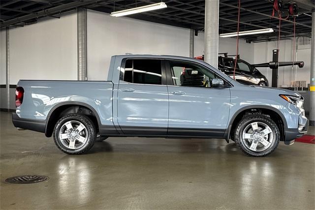 new 2025 Honda Ridgeline car, priced at $44,274