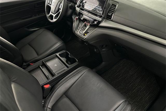 new 2026 Honda Odyssey car, priced at $44,290