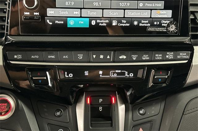 new 2026 Honda Odyssey car, priced at $44,290