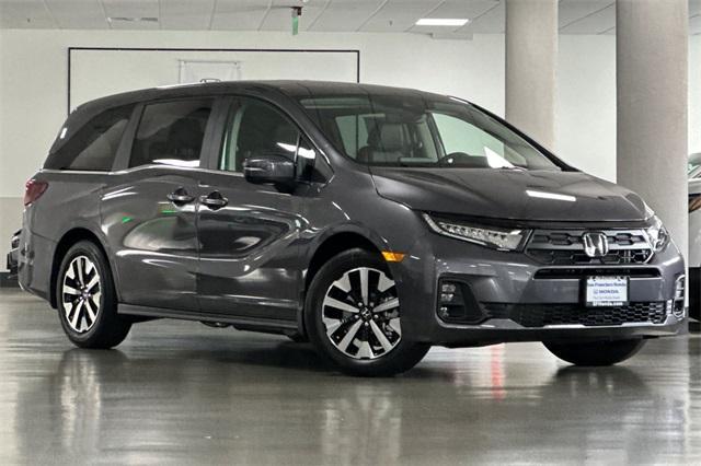 new 2026 Honda Odyssey car, priced at $44,290