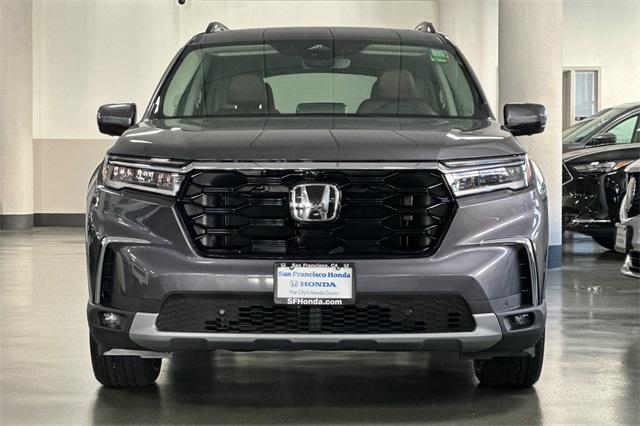 new 2025 Honda Pilot car, priced at $54,530