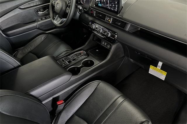 new 2025 Honda Pilot car, priced at $54,530