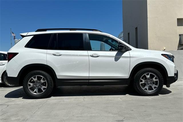 used 2022 Honda Passport car, priced at $35,991