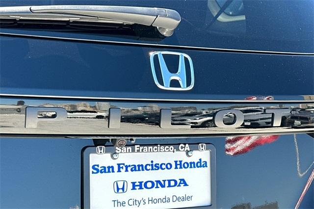 new 2025 Honda Pilot car, priced at $44,995