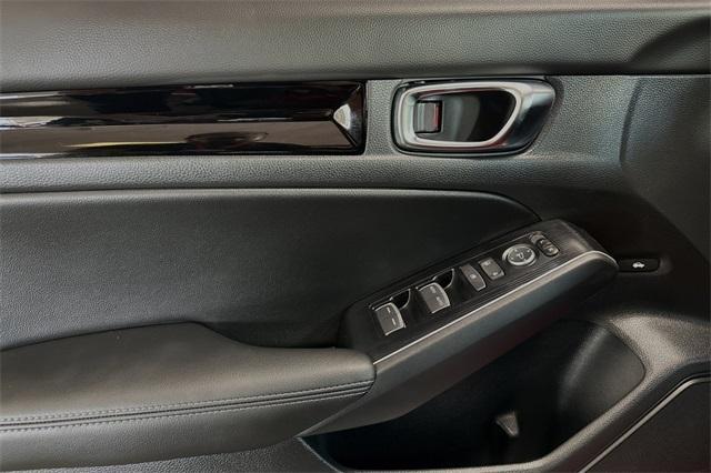 new 2025 Honda Civic Hybrid car, priced at $33,555