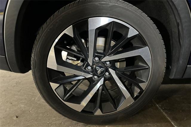 used 2023 Mitsubishi Outlander car, priced at $25,991