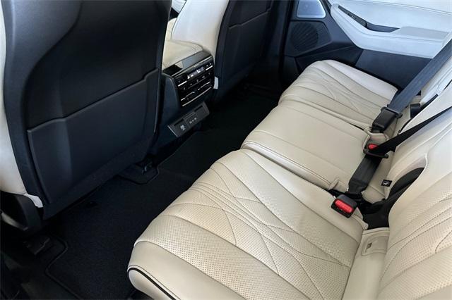 new 2025 Acura MDX car, priced at $70,250