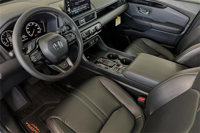 new 2025 Honda Pilot car, priced at $51,350