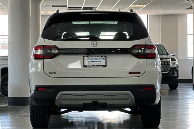 new 2025 Honda Pilot car, priced at $51,350
