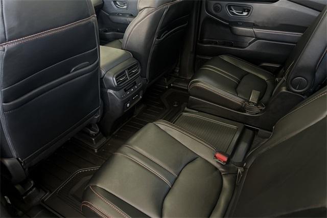 new 2025 Honda Pilot car, priced at $51,350