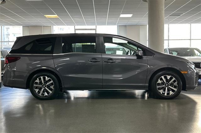 new 2025 Honda Odyssey car, priced at $44,275