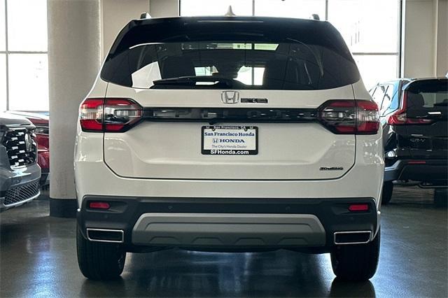 new 2025 Honda Pilot car, priced at $49,405